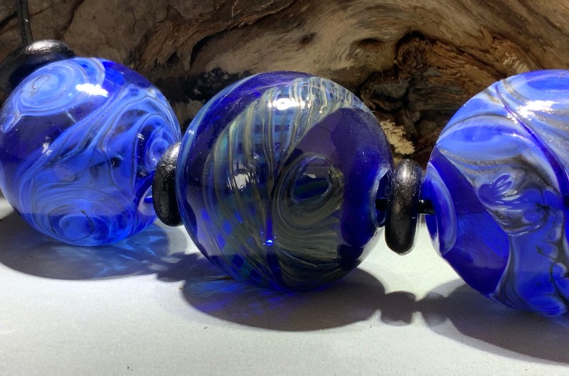 Signals-2-blown-glass-hollow-beads-flow-studio-designs-diane-brinton Signals-2-blown-glass-hollow-beads-flow-studio-designs-diane-brinton