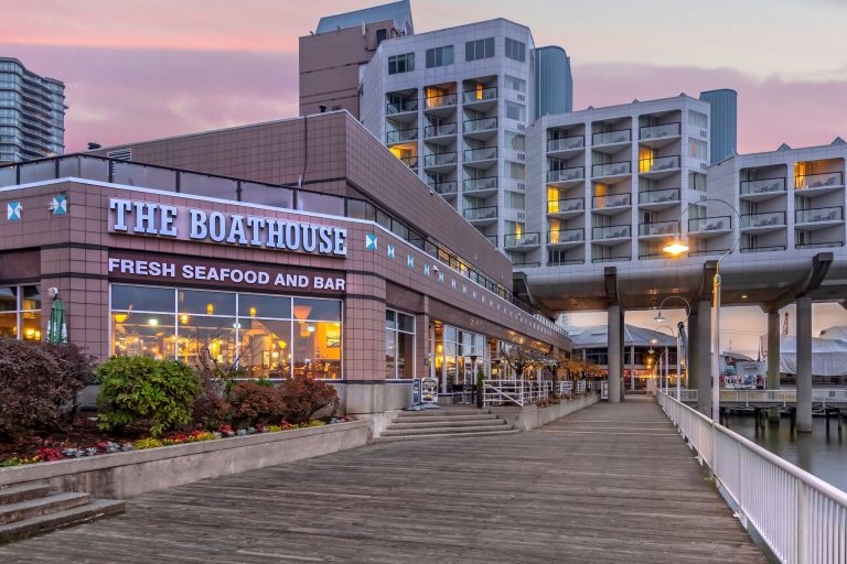 Hotel and Boathouse 768x512