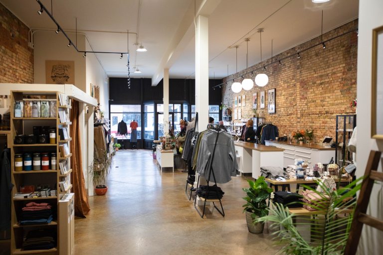 468122269 955919286568770 9201697774509404805 n 768x512