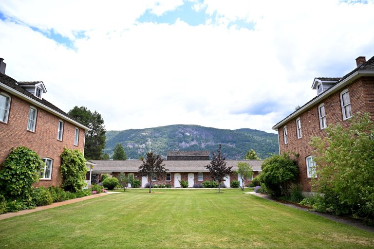 523936161 1175530724592165 813069413639098999 n 768x512