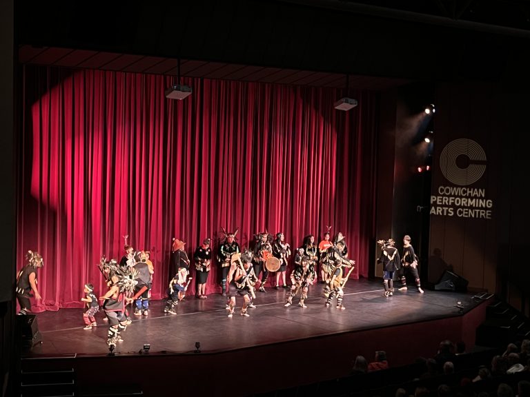 Cowichan Tzinquaw Dancers opening 768x576