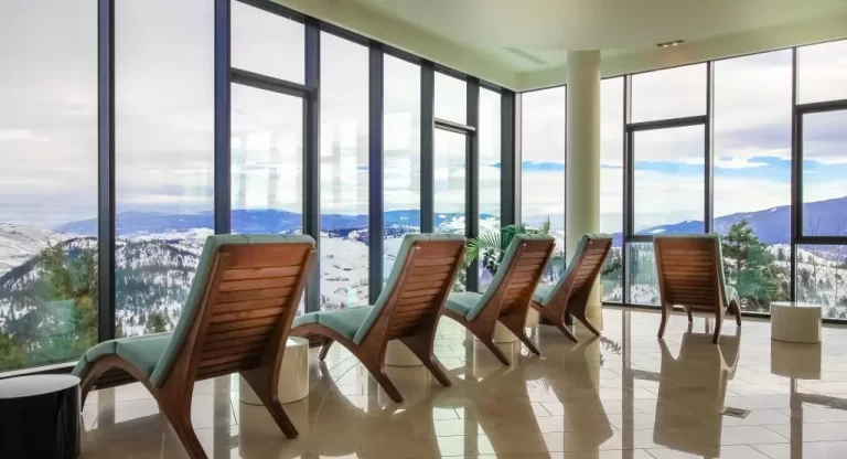 KurSpa Serenity Room Daylight 1 768x416