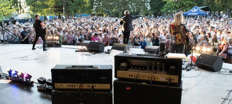 Trooper crowd shot 768x347