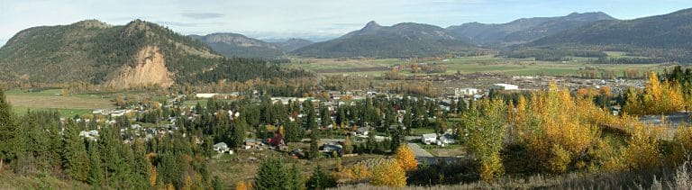 Village of Lumby aerial 768x211