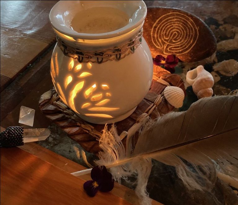 yvonne max vase 768x660